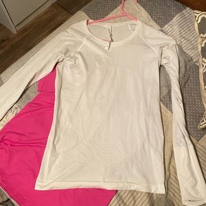 swiftly tech lulu lemon long sleeve 2.0
